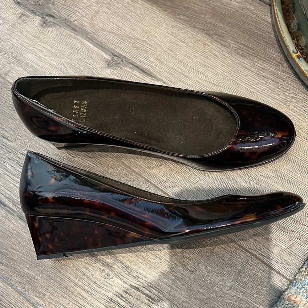 Stuart Weitzman Brown Wedge Shoes with Classic Style